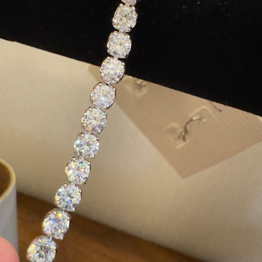 SET Retired Lia Sophia 7” Tennis Bracelet /Earring Silver Tone/Clear Crystal NWT